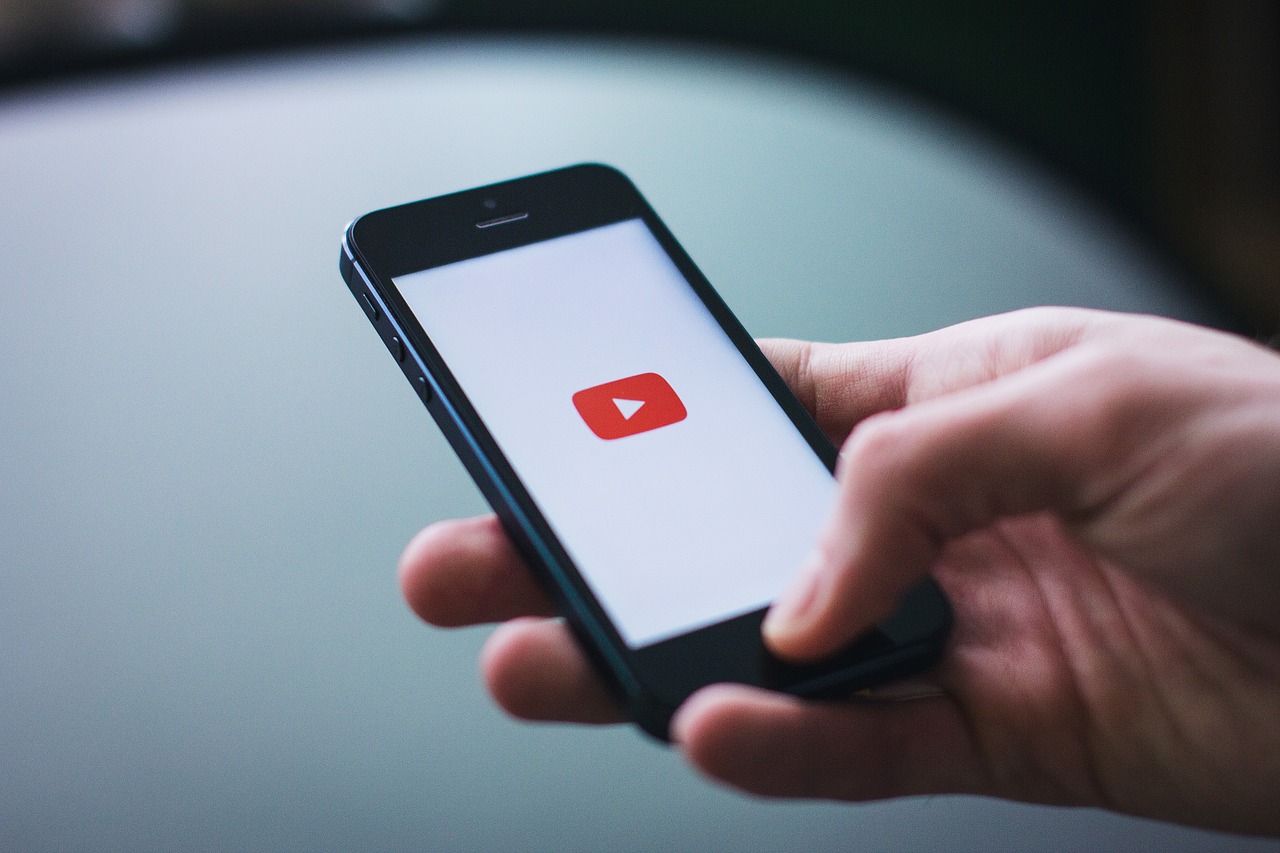 Как слушать ролики YouTube в фоне бесплатно